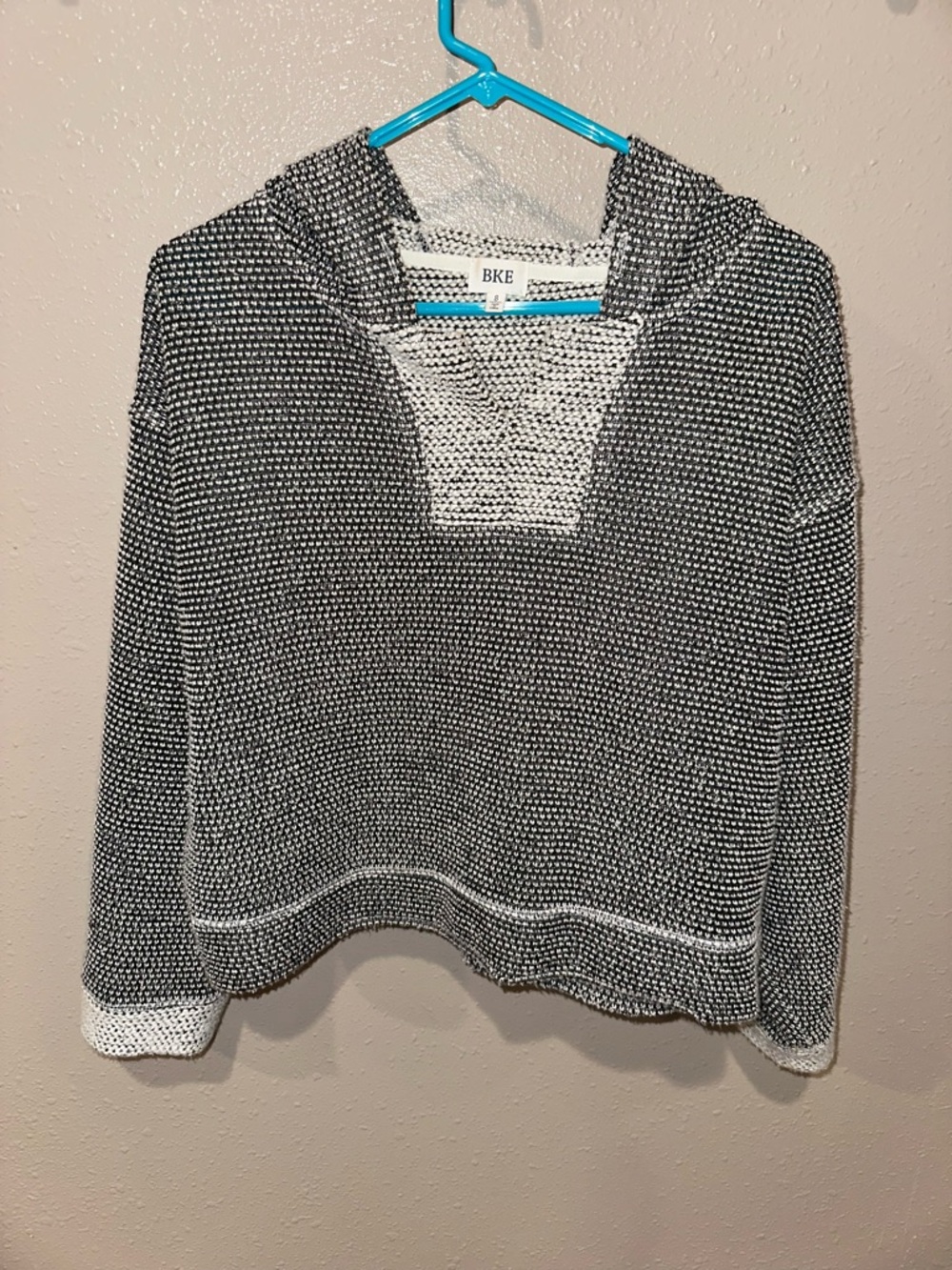 BKE Black & White Marled V-Neck Hooded Pullover